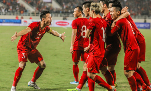 Thầy Park triệu tập 40 tuyển thủ dự VL World Cup, ‘ông kễnh lắm chiêu’ lần đầu góp mặt