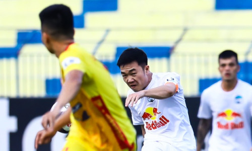 Lối chơi bóng nhỏ nhuyễn, tư duy chiến thuật hiện đại đã giúp HAGL san phẳng V.League